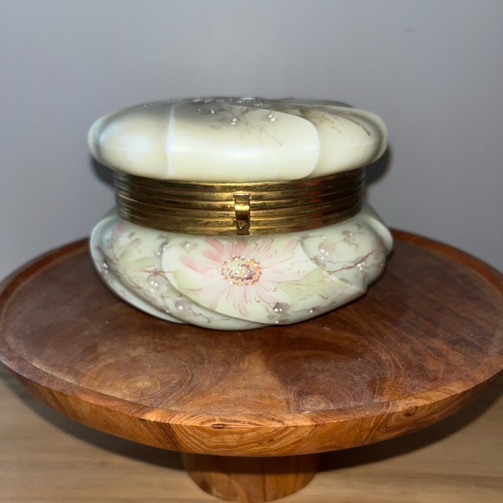 Antique C. F. Monroe Wave Crest Milk Glass Jewelry Box